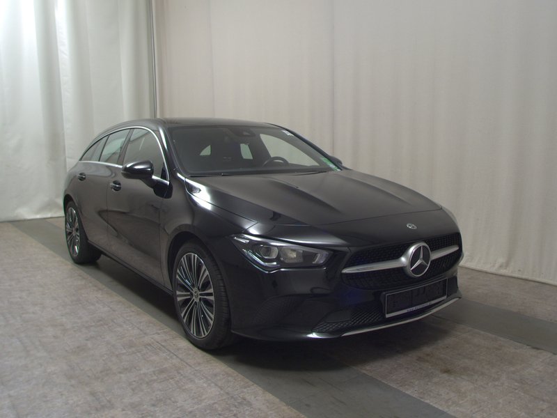 Mercedes-Benz CLA 200 d Shooting Brake automatik Progressive • LED — 3