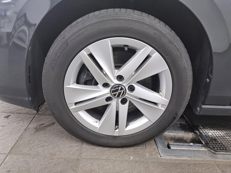 Volkswagen Golf 8 Variant 2.0 TDI automatik Life • ACC • bežično punjenje — 11