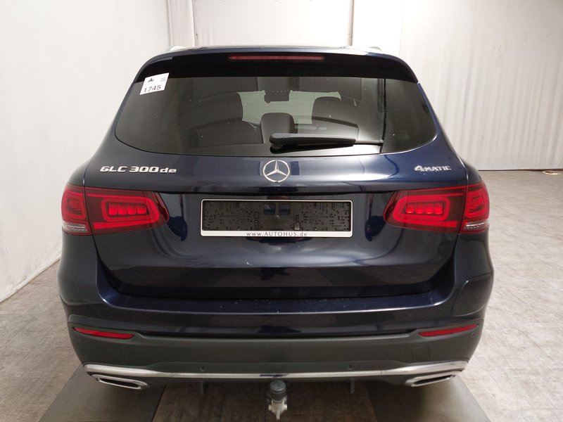 Mercedes-Benz GLC 300 de 4MATIC automatik AMG-Line • električna peta vrata — 14