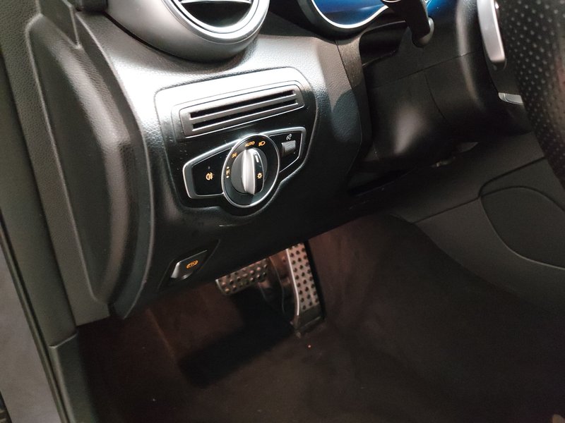 Mercedes-Benz GLC 300 de 4MATIC automatik AMG-Line • električna peta vrata — 7