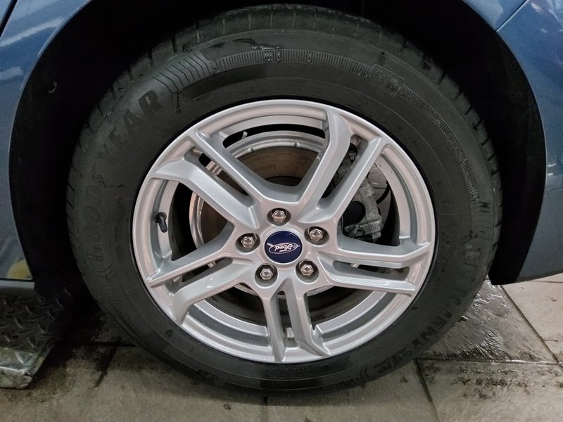 Ford Focus 1.5 EcoBlue automatik Cool&Connect • 360° kamera • LED — 10