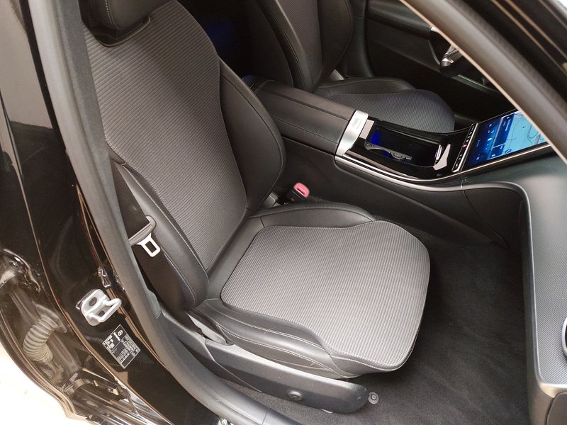 Mercedes-Benz C 220 d karavan automatik Avantgarde • 360° kamera • ACC — 10