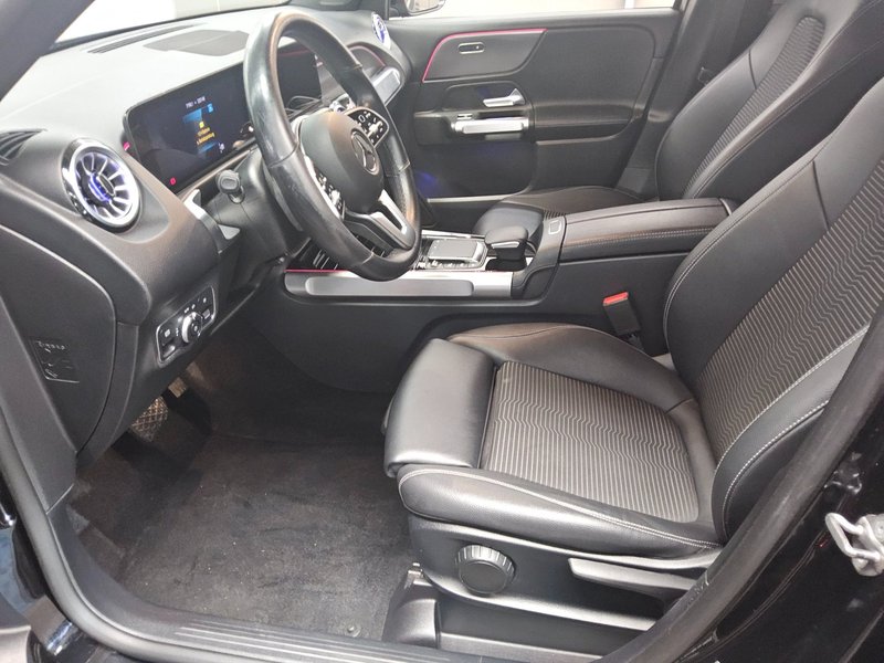 Mercedes-Benz GLB 220 d automatik Progressive • LED • digitalni instrumenti — 9