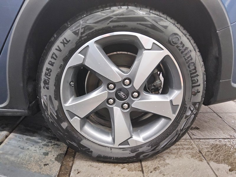 Ford Focus Turnier 2.0 EcoBlue Active • AHK • el. peta vrata — 10