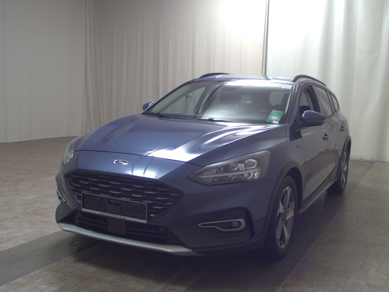Ford Focus Turnier 2.0 EcoBlue Active • AHK • el. peta vrata — 2