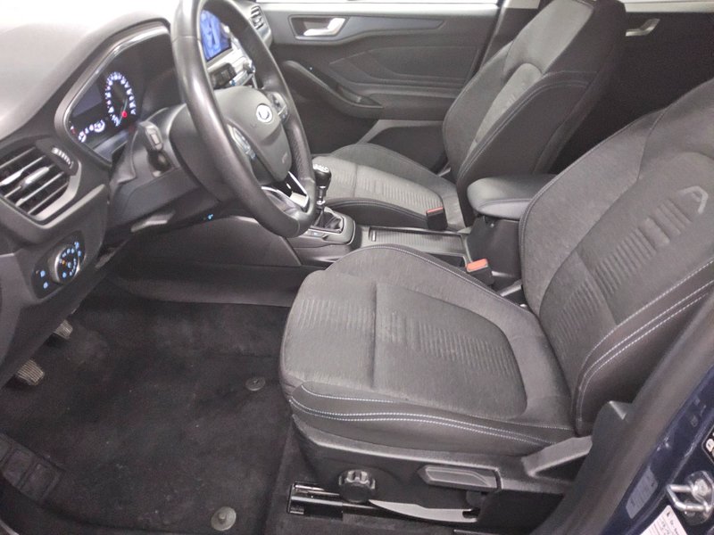 Ford Focus Turnier 2.0 EcoBlue Active • AHK • el. peta vrata — 8