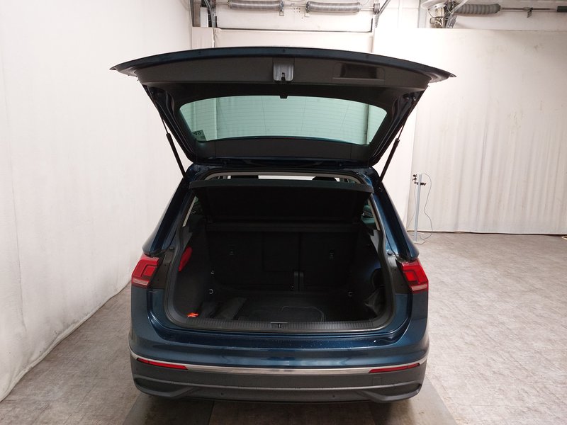 Volkswagen Tiguan 2.0 TDI Life automatik • ACC • bežično punjenje — 17