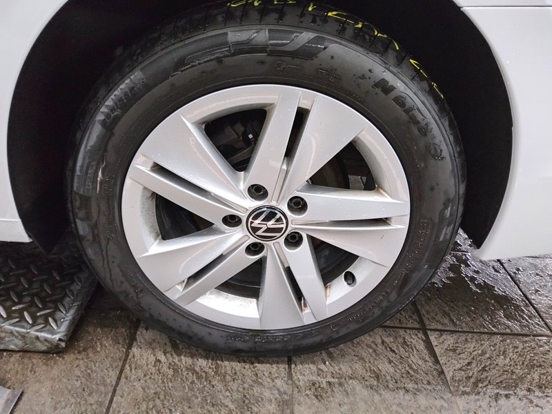 Volkswagen Golf 8 Variant 2.0 TDI automatik Life • ACC • koža — 11