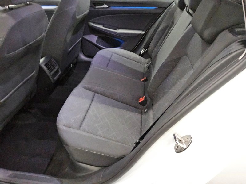 Volkswagen Golf 8 Variant 2.0 TDI automatik Life • ACC • koža — 13