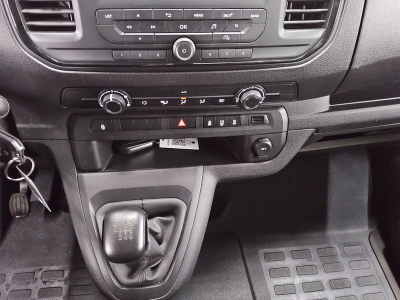 Toyota Proace 2.0 D-4D L2 — 6