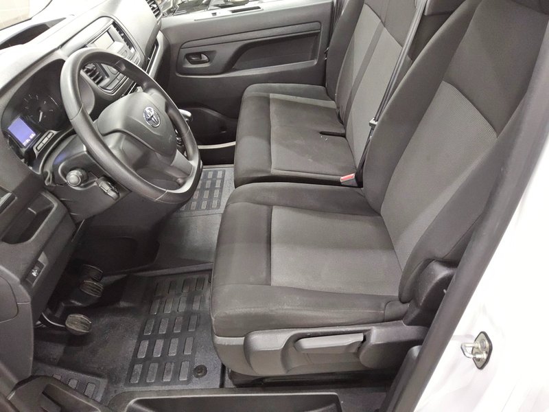 Toyota Proace 2.0 D-4D L2 — 8