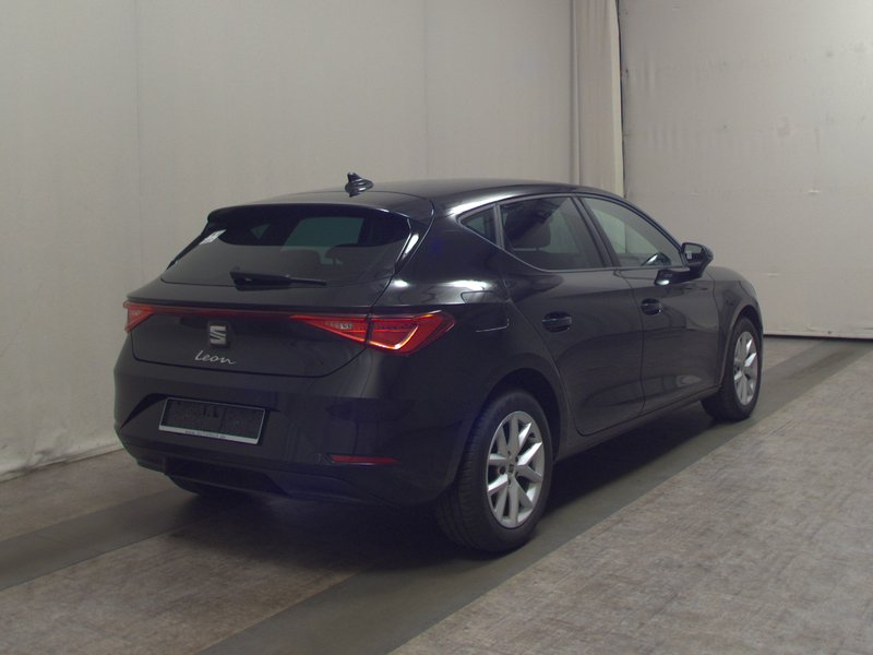 SEAT Leon 2.0 TDI automatik Style • Full LED • digitalni instrumenti — 4