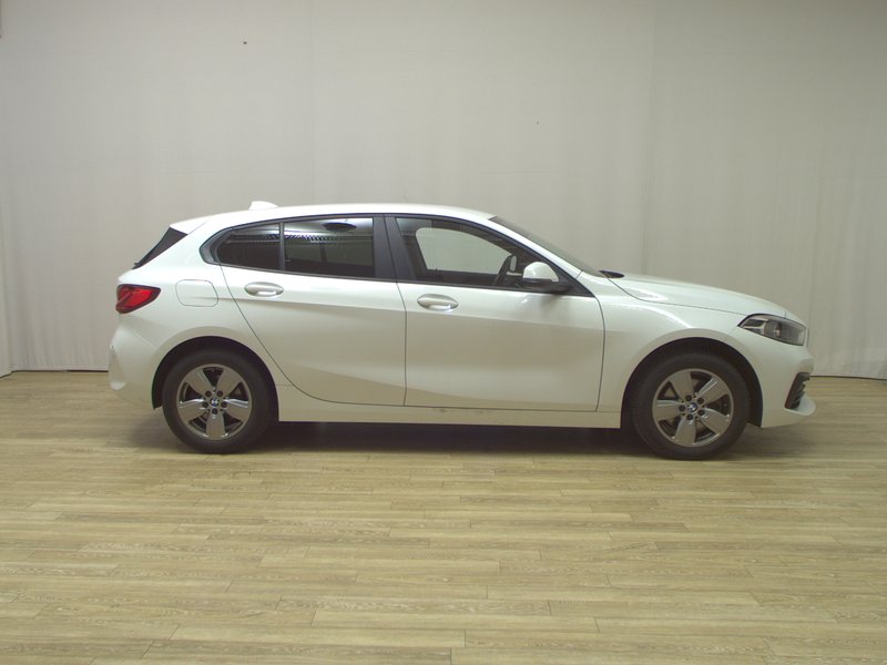 BMW 118i automatik Advantage • Full LED • digitalni instrumenti