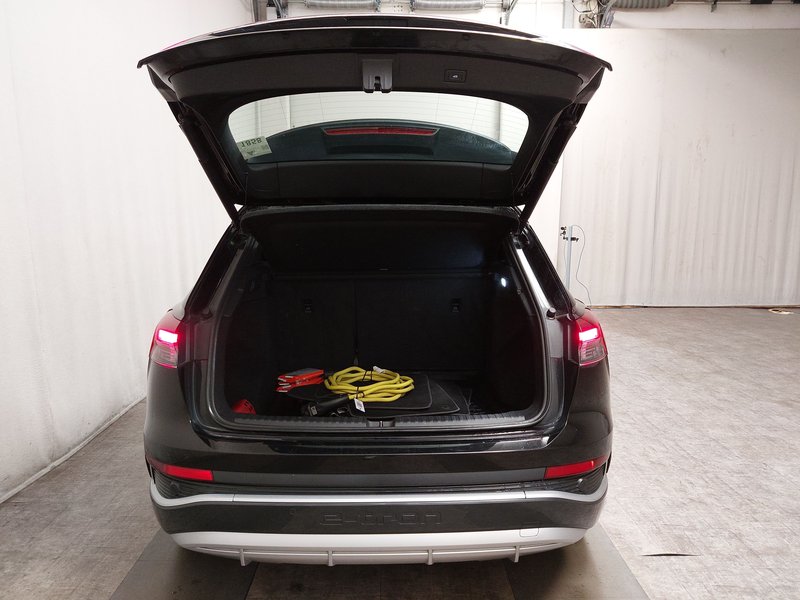 Audi Q4 e-tron 40 S line • ACC • LED — 15