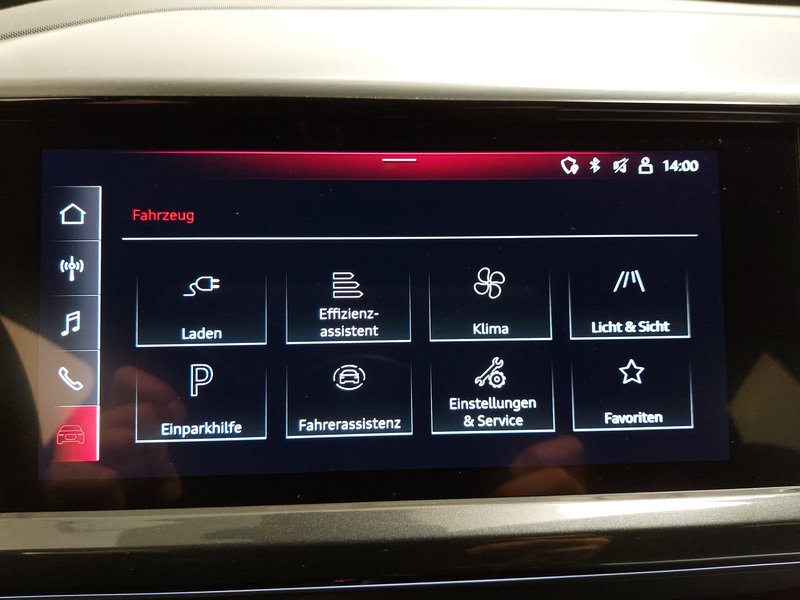 Audi Q4 e-tron 40 S line • ACC • LED — 19