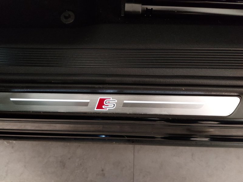 Audi Q4 e-tron 40 S line • ACC • LED — 21