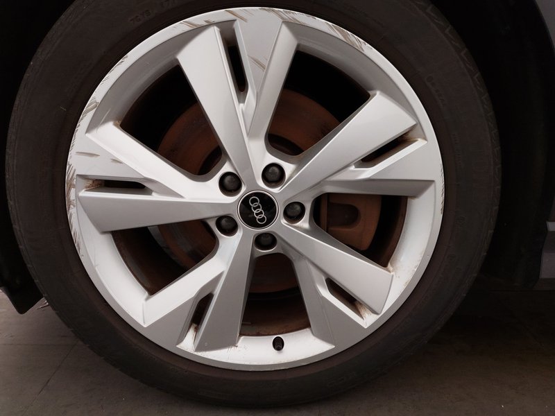 Audi Q4 e-tron 40 S line • ACC • LED — 8