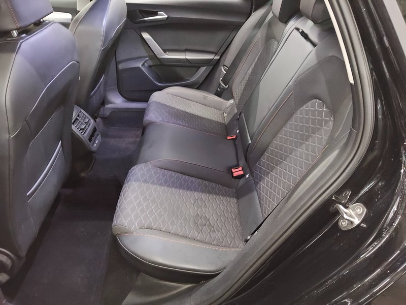SEAT Leon Sportstourer 2.0 TDI automatik FR • Full LED • digitalni instrumenti — 13