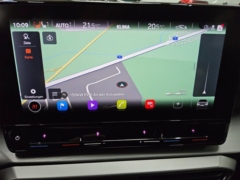 SEAT Leon Sportstourer 2.0 TDI automatik FR • Full LED • digitalni instrumenti — 7