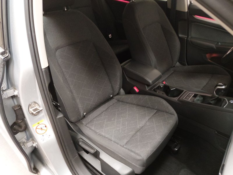 Volkswagen Golf Variant 2.0 TDI Life • ACC • Sjedala s memorijom — 10