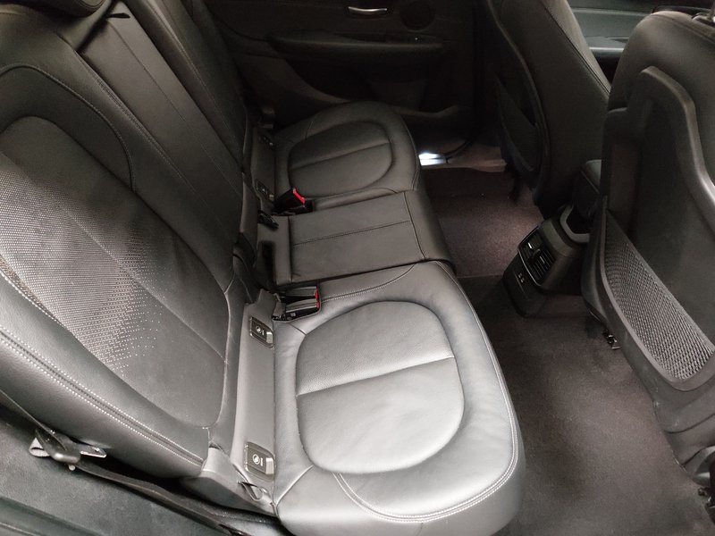 BMW 218d Luxury Line • električna peta vrata • LED — 12