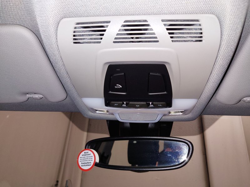 BMW 218d Luxury Line • električna peta vrata • LED — 13