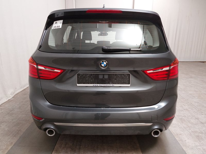 BMW 218d Luxury Line • električna peta vrata • LED — 14