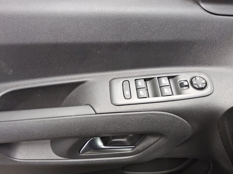 Opel Combo Life 1.5 D Edition — 9