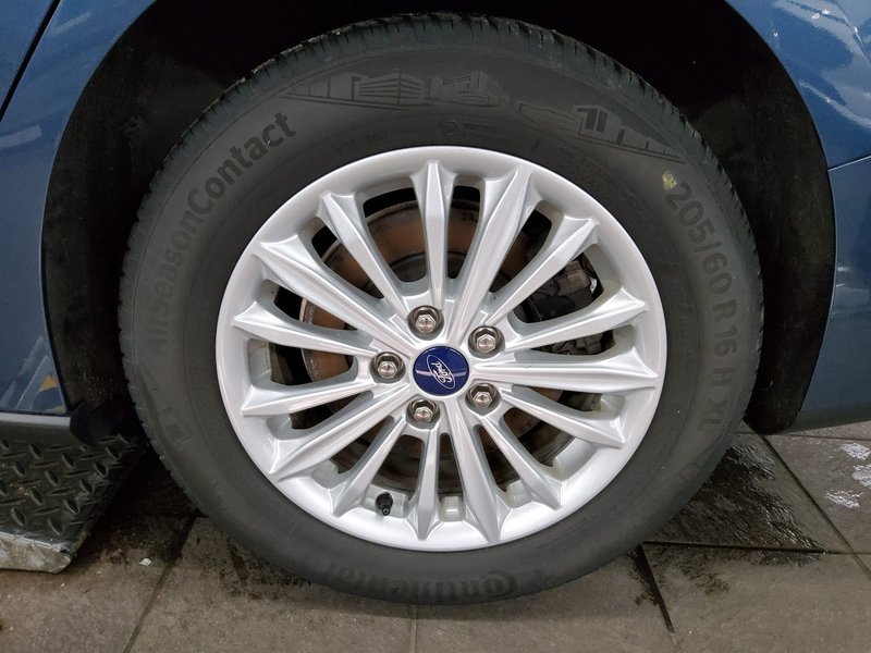 Ford Focus Turnier 1.0 EcoBoost Titanium • LED • navigacija — 10