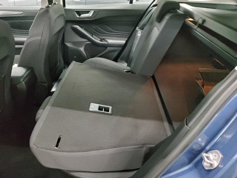 Ford Focus Turnier 1.0 EcoBoost Titanium • LED • navigacija — 12
