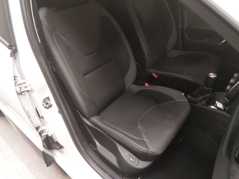 Renault Clio Grandtour 0.9 TCe • Tempomat • navigacija — 10