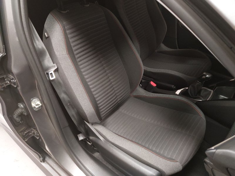 Peugeot 208 1.2 PureTech • digitalni instrumenti • LED — 10