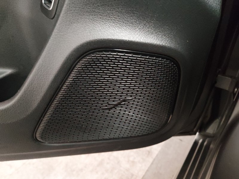 Mercedes-Benz A 250 AMG Line automatik • ACC • bežično punjenje — 15