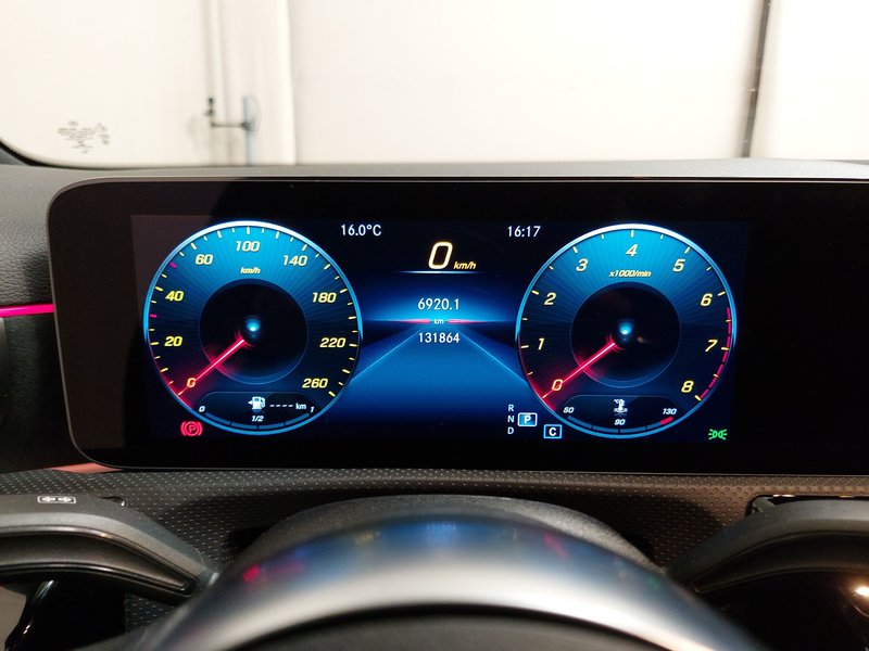 Mercedes-Benz A 250 AMG Line automatik • ACC • bežično punjenje — 23