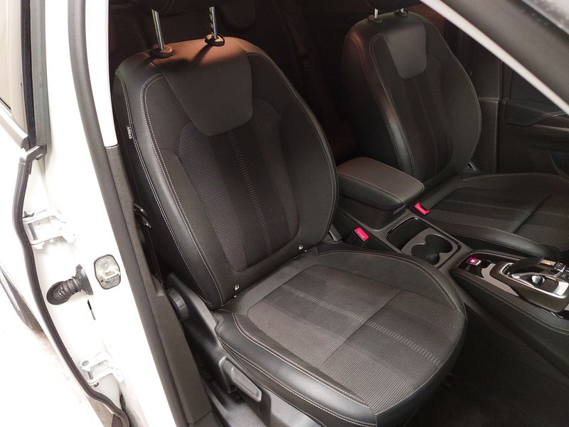 Opel Grandland X 1.5 D automatik • Full LED • digitalni instrumenti — 10