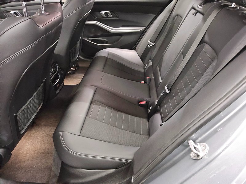 BMW 330e Touring automatik • Full LED • digitalni instrumenti — 13