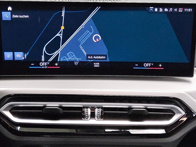 BMW 330e Touring automatik • Full LED • digitalni instrumenti — 7