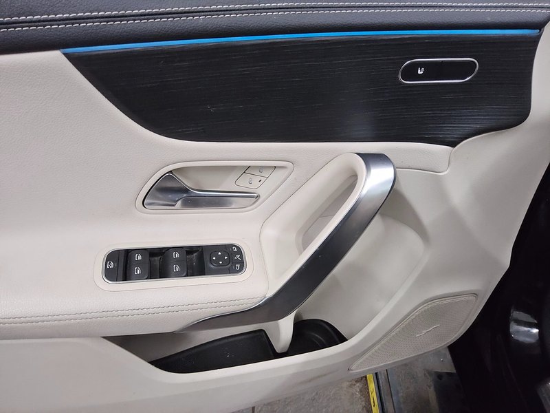 Mercedes-Benz A 220 d automatik Progressive • panorama • HUD — 10