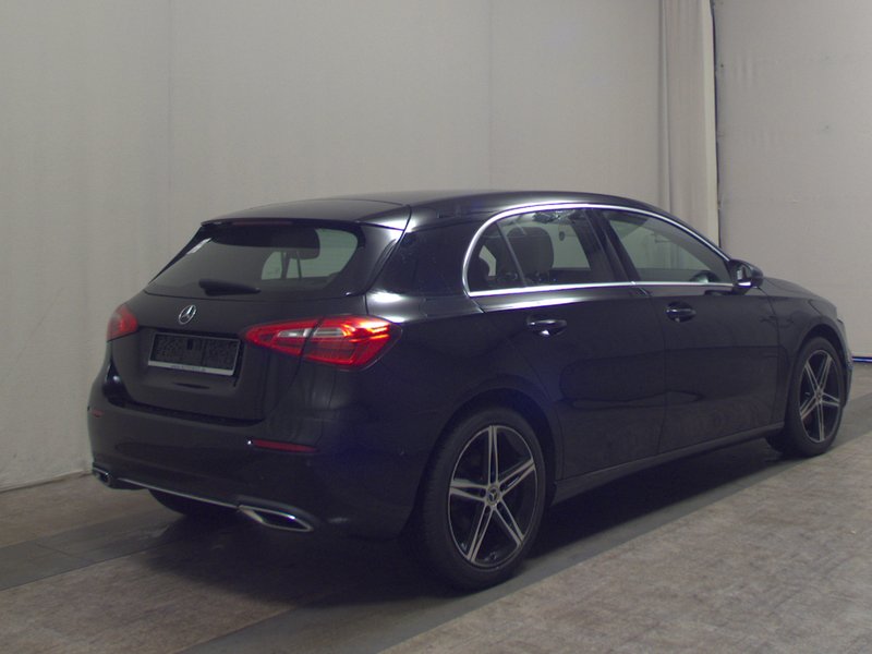Mercedes-Benz A 220 d automatik Progressive • panorama • HUD — 4