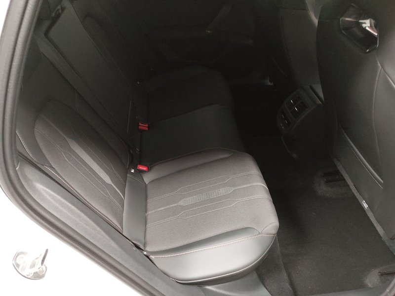CUPRA Leon 1.4 e-Hybrid automatik • Full LED • digitalni instrumenti — 12