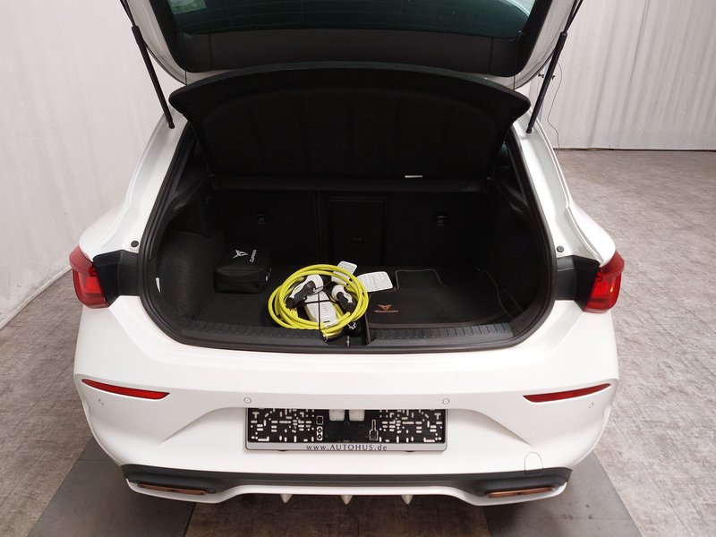 CUPRA Leon 1.4 e-Hybrid automatik • Full LED • digitalni instrumenti — 15