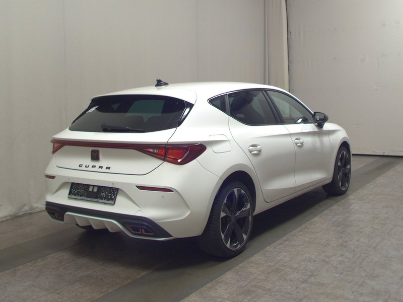 CUPRA Leon 1.4 e-Hybrid automatik • Full LED • digitalni instrumenti — 4