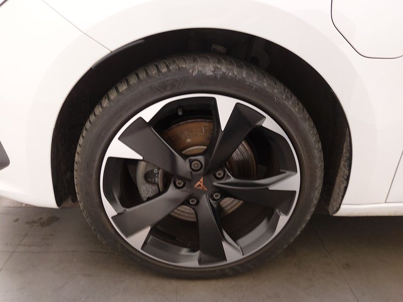 CUPRA Leon 1.4 e-Hybrid automatik • Full LED • digitalni instrumenti — 8