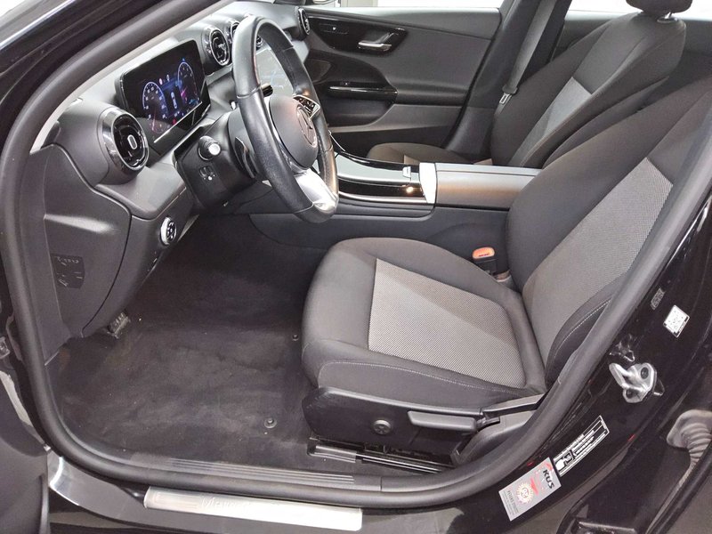 Mercedes-Benz C 180 automatik • Full LED • digitalni instrumenti — 9