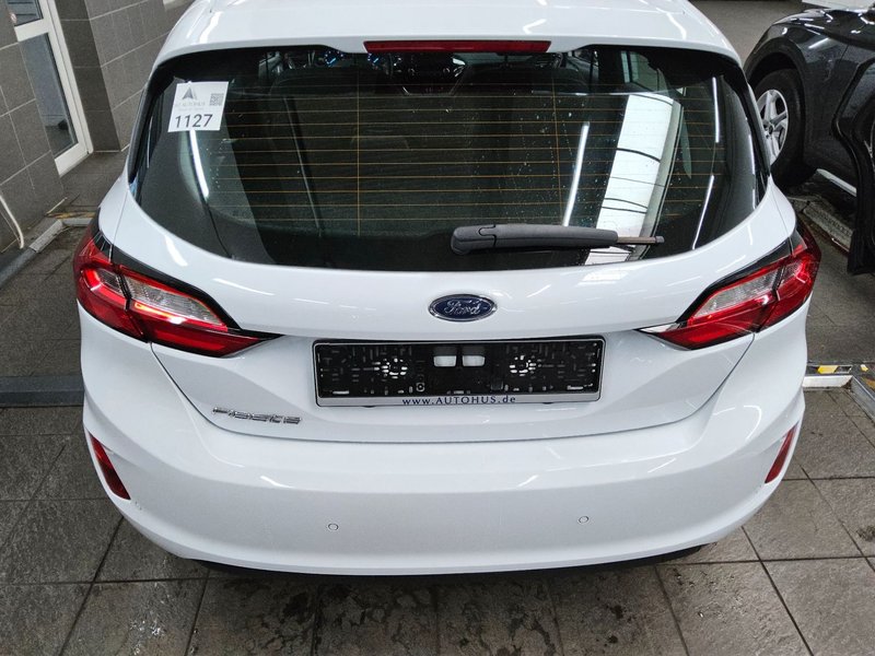 Ford Fiesta 1.1 Titanium • LED — 10