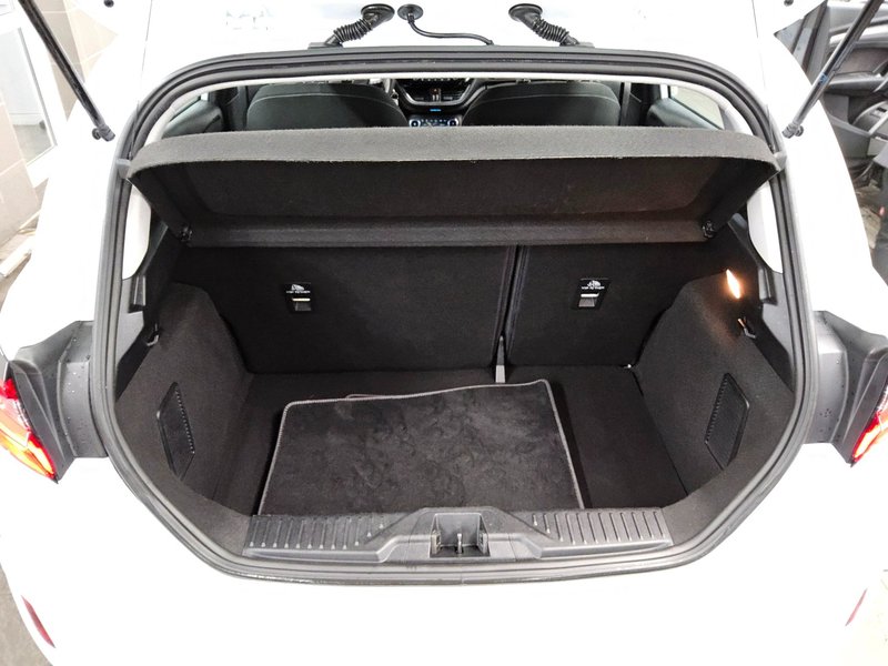 Ford Fiesta 1.1 Titanium • LED — 11