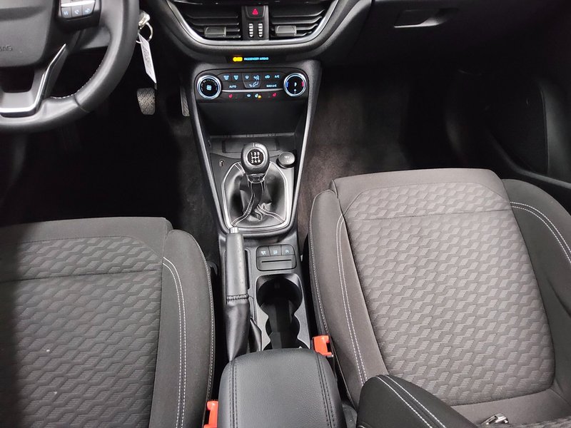 Ford Fiesta 1.1 Titanium • LED — 6