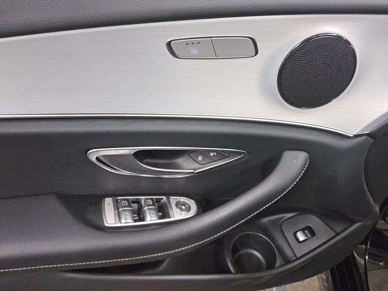 Mercedes-Benz E 300 de automatik Avantgarde • Full LED • AHK — 10