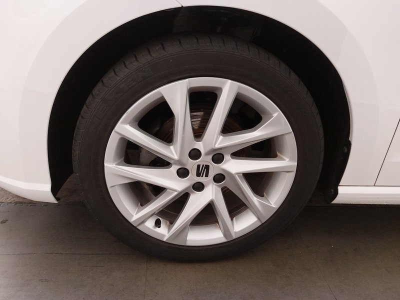 SEAT Ibiza 1.0 TSI FR-Line • Full LED • digitalni instrumenti — 8
