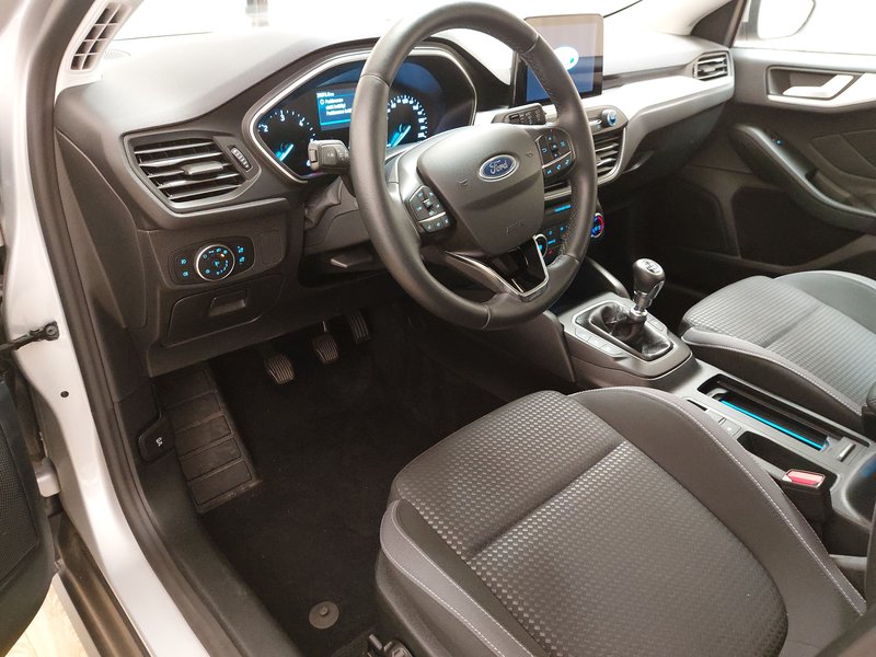 Ford Focus Turnier 1.5 EB Cool & Connect • LED • navigacija — 6
